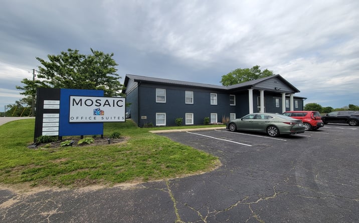 Pictures of Retail, Office property located at 1839 ROBIN RD, MARTINSVILLE, IN 46151-3040 for lease - image #1