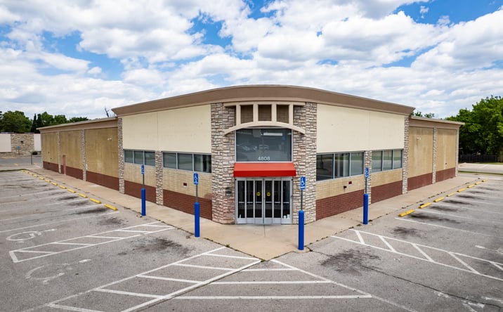 Pictures of Retail property located at 4808 East Central Avenue, Wichita, KS 67208 for lease - image #1