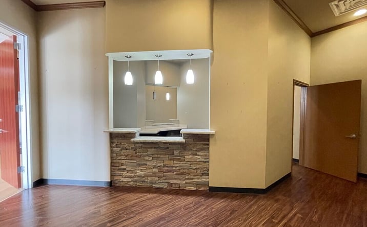 Pictures of Office property located at 1400 CREEK WAY DR, SUGAR LAND, TX 77478-4072 for lease - image #1