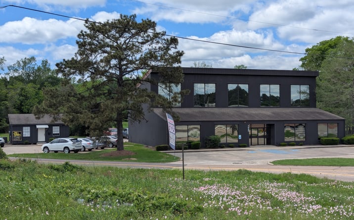 Pictures of Office property located at 7945 Eastex Freeway, Beaumont, TX 77708 for lease - image #1