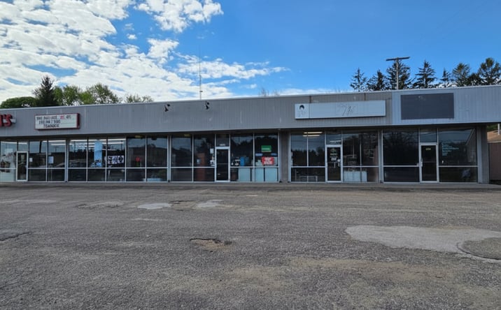 Pictures of Retail, Special Purpose property located at 3205 West Saginaw Street, Lansing, MI 48917 for lease - image #1
