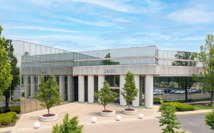 Pictures of Office property located at 2400 Corporate Exchange, Columbus, OH 43231 for lease - image #1