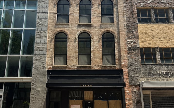 Pictures of Retail, Office, Restaurant property located at 24 S Main St, Memphis, TN 38103 for lease - image #1
