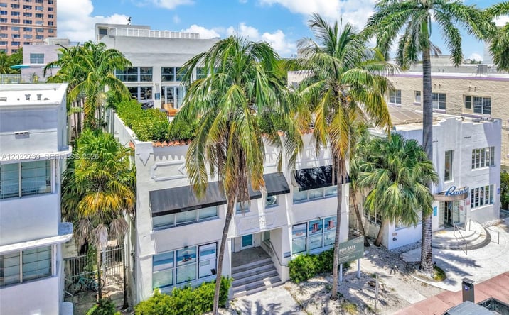 Pictures of Office, Retail property located at 826 Collins Ave, Miami Beach, FL 33139 for lease - image #1