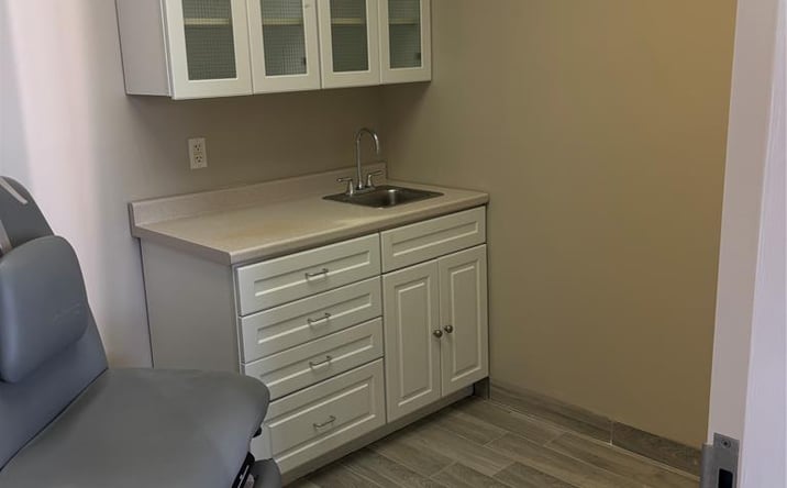 Pictures of Office property located at 663 Palisade Avenue, Cliffside Park, NJ 07010 for lease - image #1