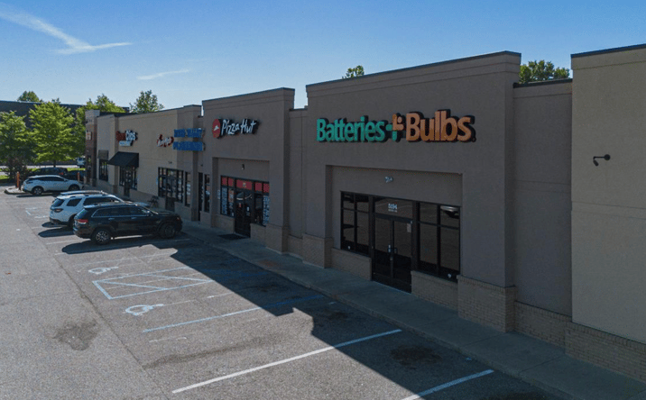 Pictures of Retail property located at 5194 HINKLEVILLE RD, PADUCAH, KY 42001 for lease - image #1