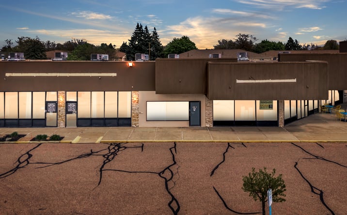 Pictures of Retail, Office, Restaurant property located at 43710 Schoenherr Rd, Sterling Heights, MI 48313 for lease - image #1