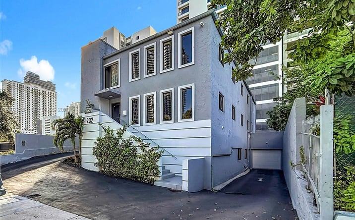 Pictures of Office property located at 232 SW 8th St #ENTIRE BUILDING, Miami, FL 33130 for lease - image #1