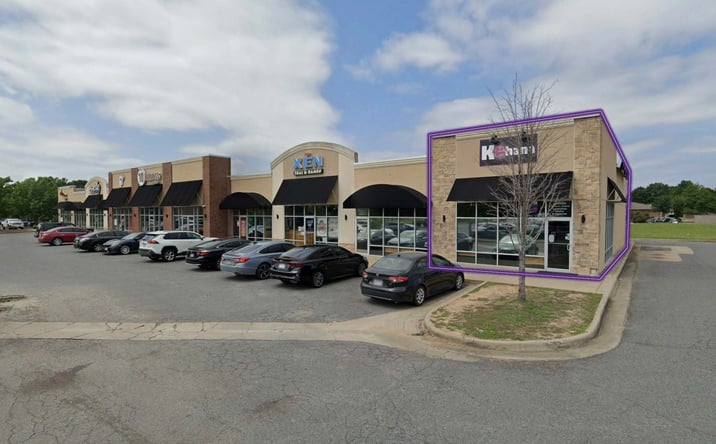 Pictures of Retail, Restaurant property located at 625 Salem Rd, Conway, AR 72034 for lease - image #1