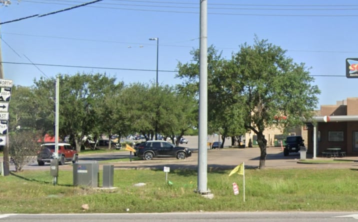 Pictures of Retail, Restaurant property located at 2000 Farm to Market Road 1764, La Marque, TX 77568 for lease - image #1