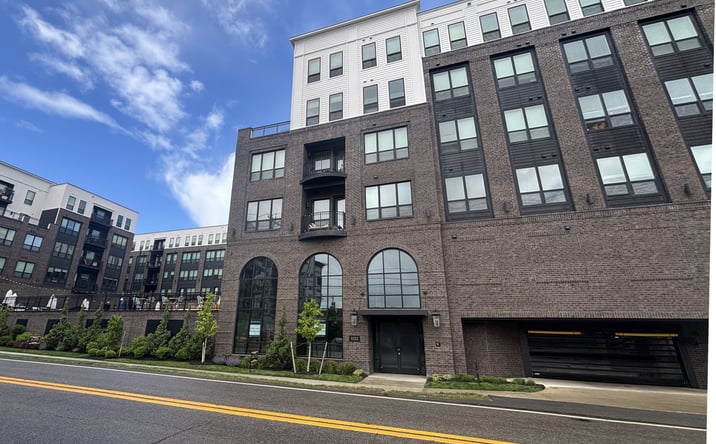 Pictures of Retail property located at 1138 Chambers Rd, Columbus, OH 43212 for lease - image #1