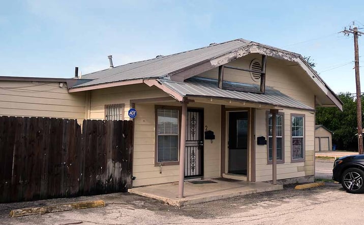 Pictures of Office, Industrial, Retail property located at 738 West Hildebrand Avenue, San Antonio, TX 78212 for lease - image #1