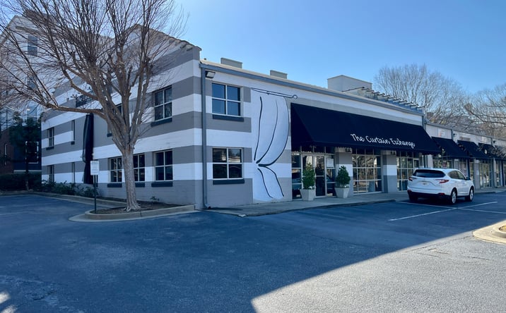 Pictures of Retail property located at 1082 Huff Rd, Atlanta, GA 30318 for lease - image #1
