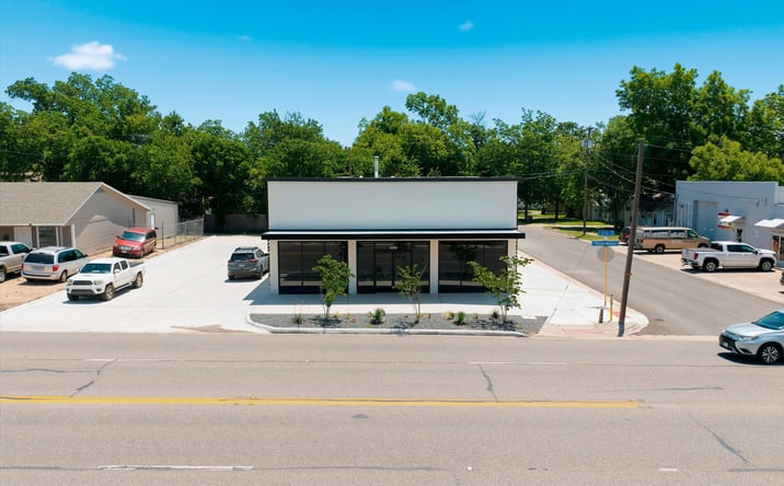 Pictures of Retail property located at 1317 S 1st St, Temple, TX 76501 for lease - image #1