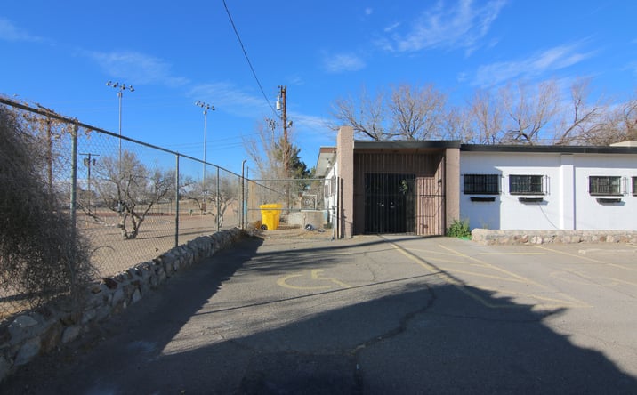 Pictures of Office property located at 7705 PHOENIX AVE, EL PASO, TX 79915-2002 for lease - image #1