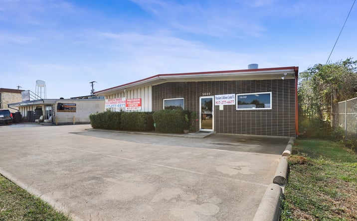 Pictures of Retail, Office, Industrial property located at 3640 W PIONEER PKWY, PANTEGO, TX 76013-4503 for lease - image #1