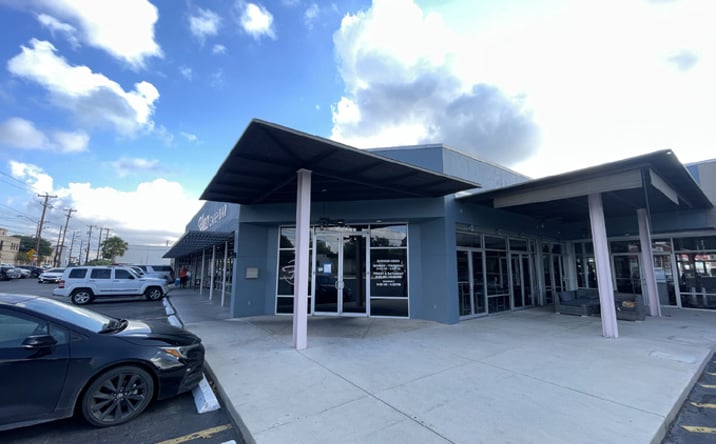 Pictures of Retail, Restaurant property located at 4210 McCullough Ave, San Antonio, TX 78212 for lease - image #1