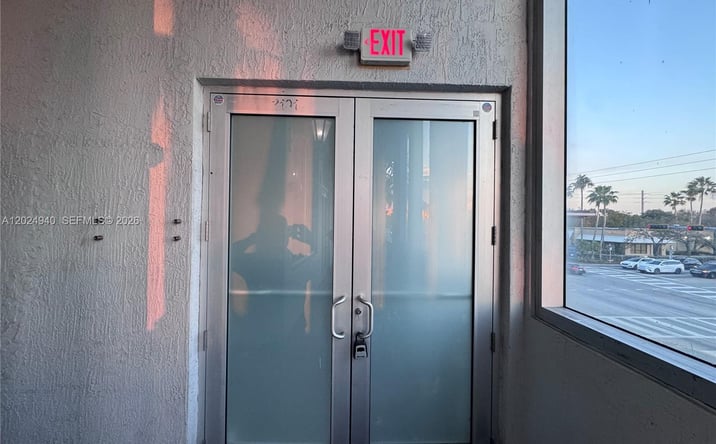 Pictures of Retail, Office, Industrial property located at 2191 NE 163rd St # 2191, North Miami Beach, FL 33162 for lease - image #1