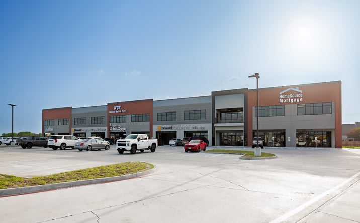Pictures of Retail, Office property located at 2301 AIRLINE RD, CORPUS CHRISTI, TX 78414-4304 for lease - image #1