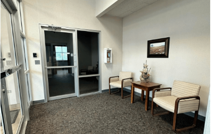 Pictures of Office property located at 320 S 1st St A, Aberdeen, SD 57401 for lease - image #1