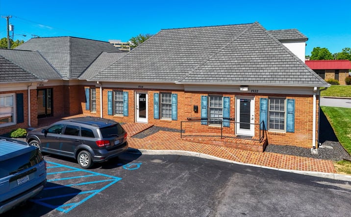 Pictures of Office property located at 1934 BRAEBURN DR, SALEM, VA 24153-7302 for lease - image #1