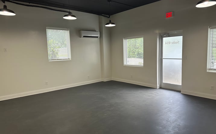Pictures of Retail, Office, Special Purpose property located at 4706 HIXSON PIKE, HIXSON, TN 37343-4826 for lease - image #1
