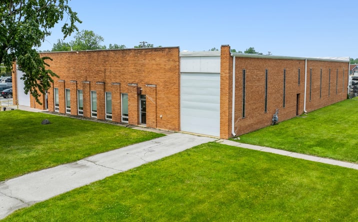 Pictures of Industrial property located at 2950 W. 167th Street, Markham, IL 60428-5617 for lease - image #1