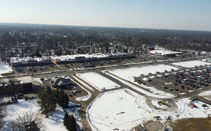 Pictures of Retail property located at 5174 Wilson Mills Road, Richmond Heights, OH 44143 for lease - image #1