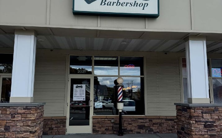 Pictures of Retail, Office, Restaurant property located at 2443 US-9, Malta, NY 12020 for lease - image #1