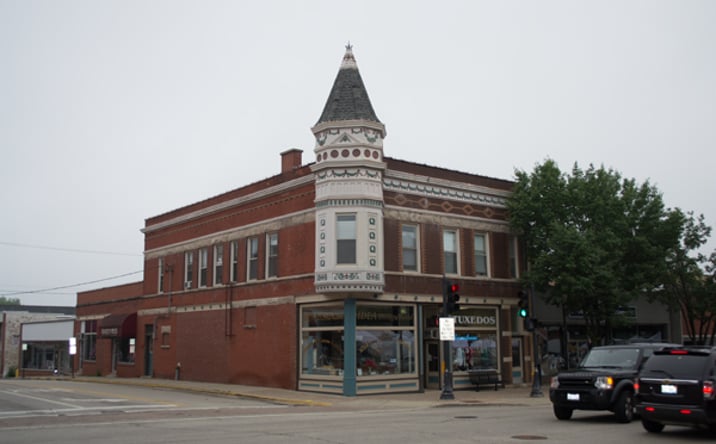 Pictures of Special Purpose property located at 430 North Milwaukee Avenue, Libertyville, IL 60048 for lease - image #1