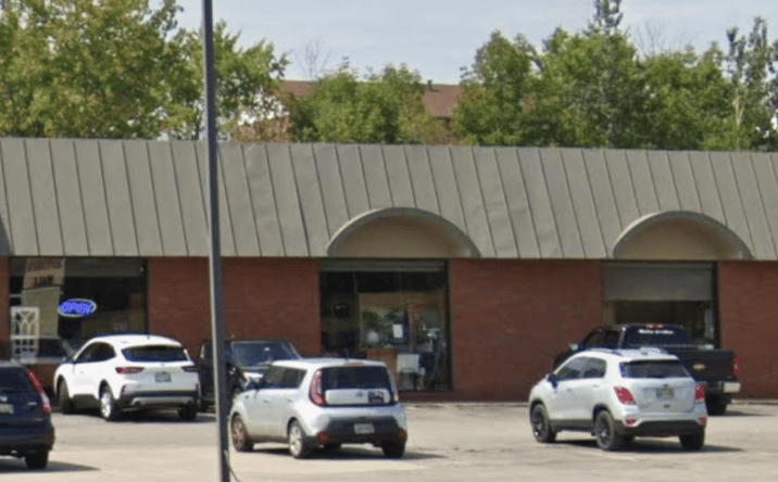 Pictures of Retail property located at 8574 MARKET ST, BOARDMAN, OH 44512-6726 for lease - image #1