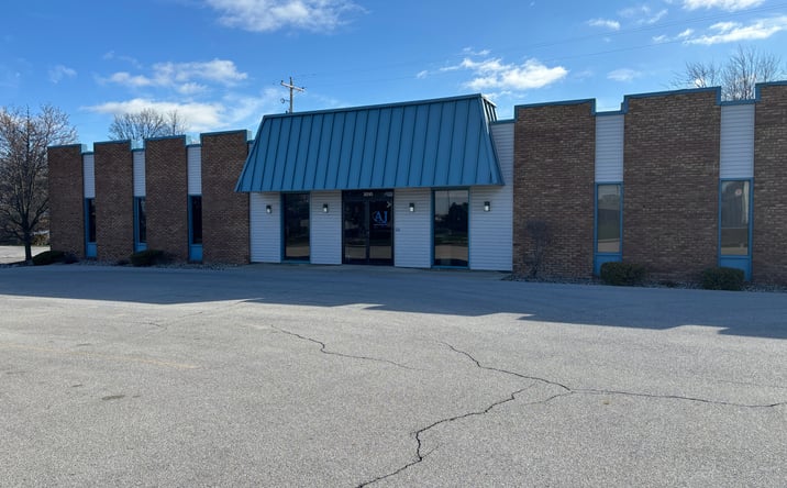Pictures of Office property located at 2010 Inwood Drive, Fort Wayne, IN 46815 for lease - image #1