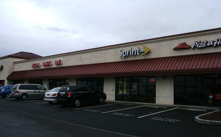 Pictures of Office, Restaurant property located at 1325 Center Drive, Medford, OR 97501 for lease - image #1
