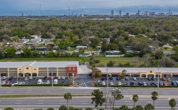 Pictures of Retail property located at 1027 N Nova Road 104, Daytona Beach, FL 32117 for lease - image #1