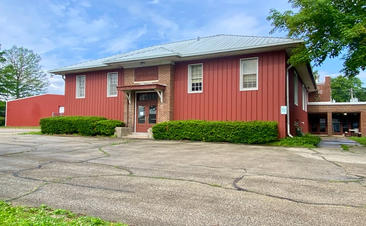 Pictures of Retail, Office, Special Purpose property located at 205 Main Street, Seymour, IL 61875 for lease - image #1
