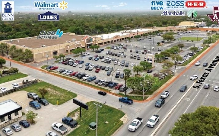 Pictures of Retail property located at 1901-2027 South Texas Ave, Bryan, TX 77802 for lease - image #1