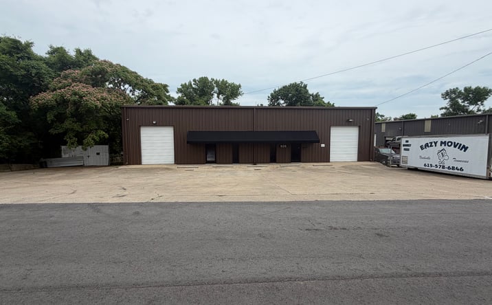 Pictures of Retail, Industrial property located at 926 OLD DRY CREEK RD, MADISON, TN 37115-2138 for lease - image #1