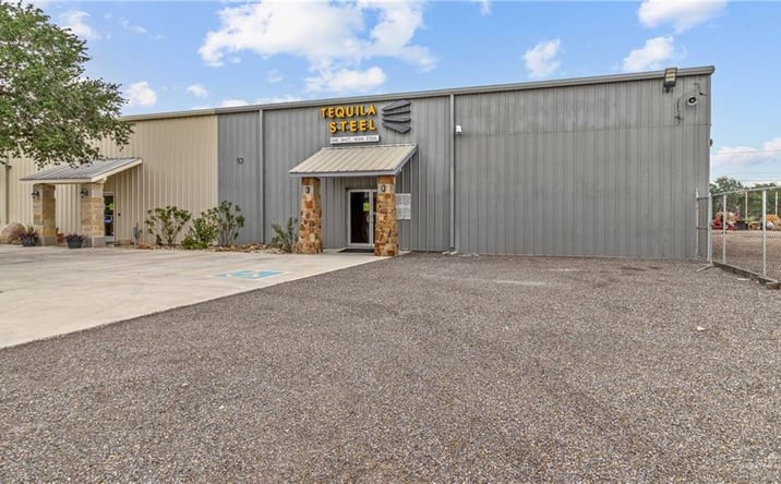 Pictures of Industrial, Retail property located at 1200 E Expressway 83 # 3, Donna, TX 78537 for lease - image #1