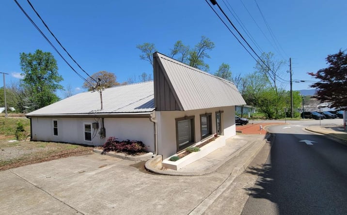 Pictures of Retail, Office property located at 37 Court St, Jasper, GA 30143 for lease - image #1