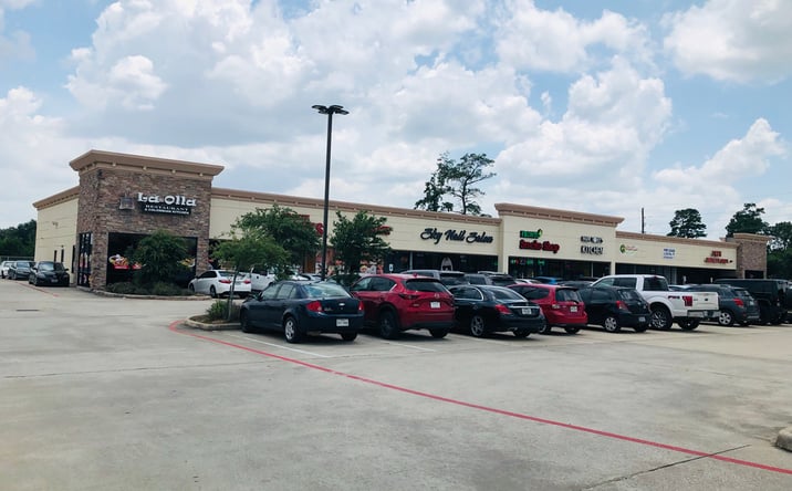 Pictures of Retail, Restaurant, Special Purpose property located at 2111 SPG CYPRESS RD, SPRING, TX 77388-4250 for lease - image #1