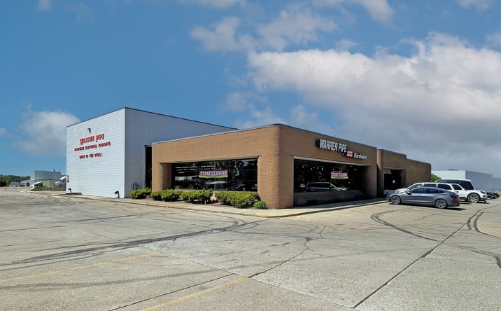 Pictures of Retail, Industrial property located at 18660 15 Mile Road, Fraser, MI 48026 for lease - image #1