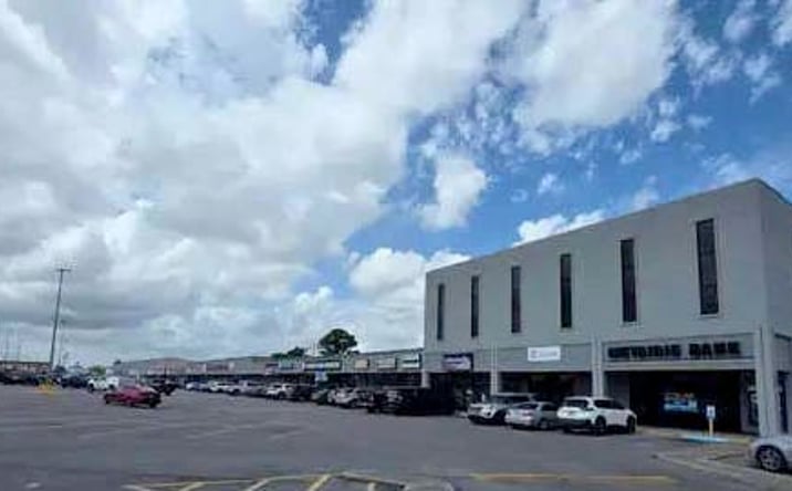 Pictures of Office property located at 7801-7945 Airline Drive, Metairie, LA 70003 for lease - image #1