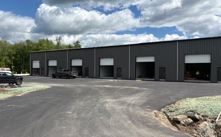 Pictures of Industrial property located at 5 CRANEWAY, HOOKSETT, NH 03106-2194 for lease - image #1