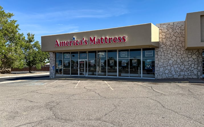Pictures of Retail property located at 6501 Menaul Boulevard Northeast, Albuquerque, NM 87110 for lease - image #1