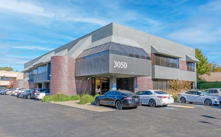Pictures of Office property located at 3050 Beacon Blvd, West Sacramento, CA 95691-3467 for lease - image #1