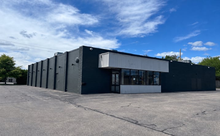 Pictures of Retail, Restaurant, Special Purpose property located at 1601 SIXTH AVE, STEVENS POINT, WI 54481-1852 for lease - image #1