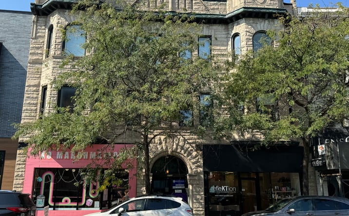 Pictures of Office property located at 2732 N. Clark Street, Chicago, IL 60657 for lease - image #1
