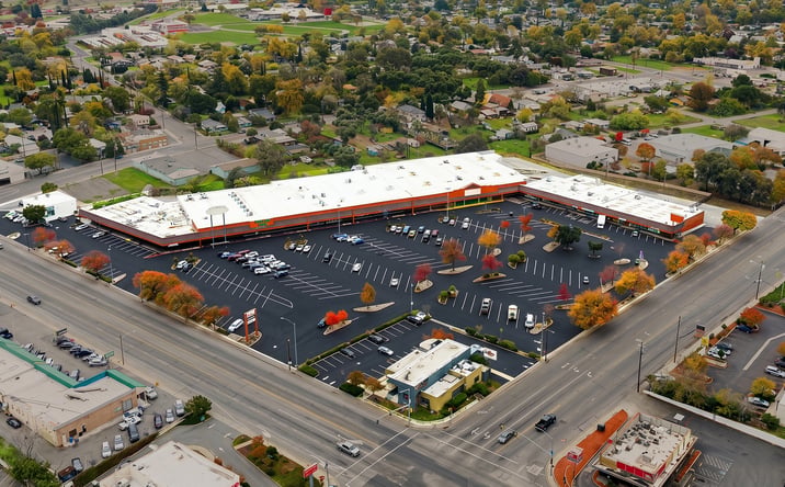Pictures of Retail property located at 1815 Oro Dam Boulevard East, Oroville, CA 95966 for lease - image #1