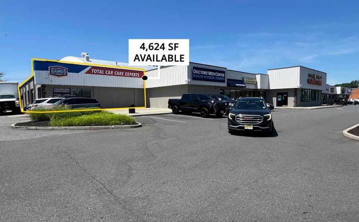 Pictures of Retail property located at 835 ROOSEVELT AVE, CARTERET, NJ 07008-1815 for lease - image #1