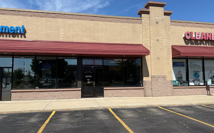 Pictures of Retail property located at 260 South Randall Road, Algonquin, IL 60102 for lease - image #1
